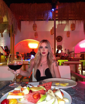 Ceren - escort review from Istanbul, Turkey